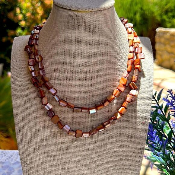 Vintage Amber Peach Mother of Pearl Shell Infinity Necklace - Picture 1 of 7
